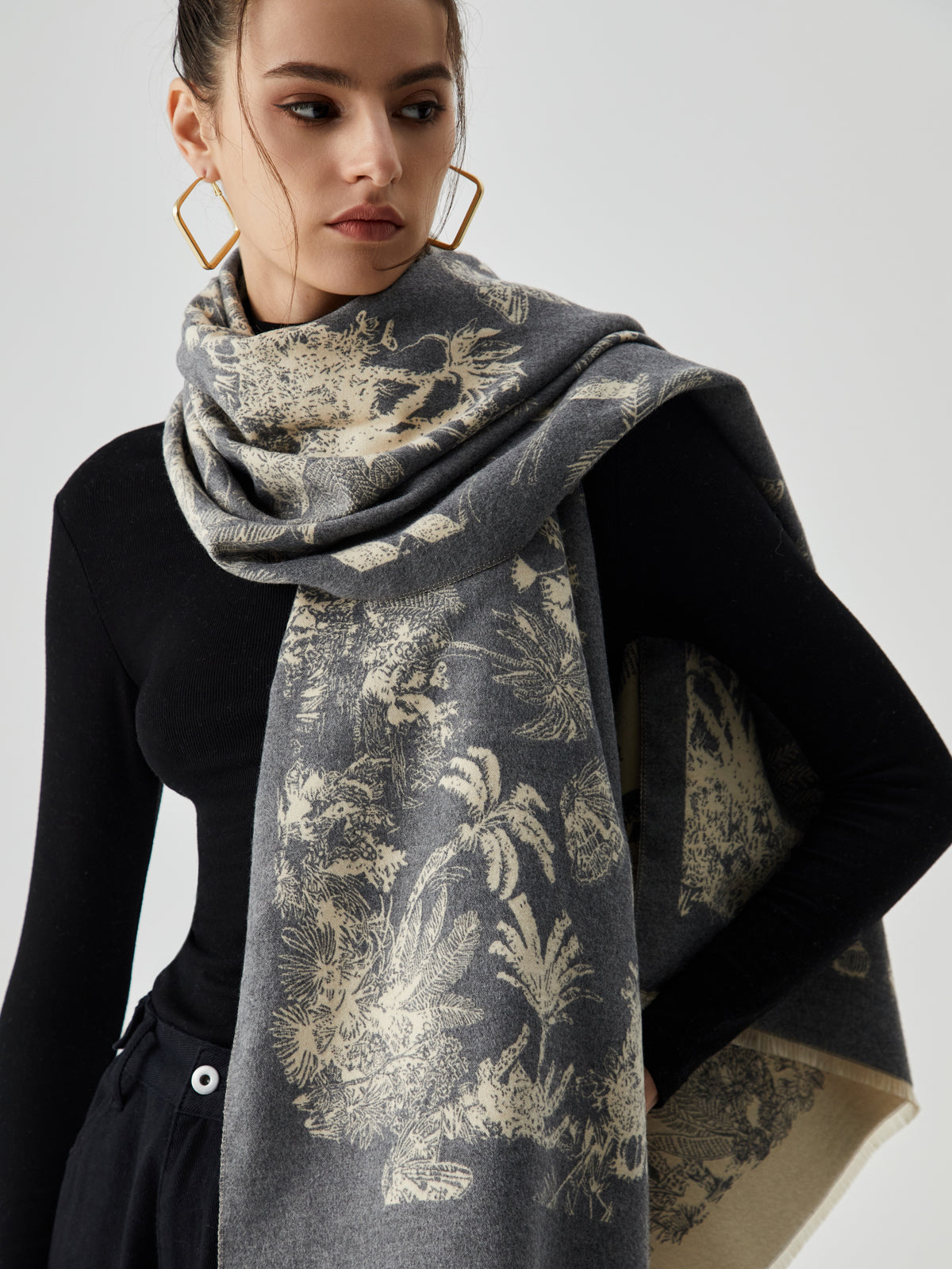 Double Face Jacquard Tassel Scarf