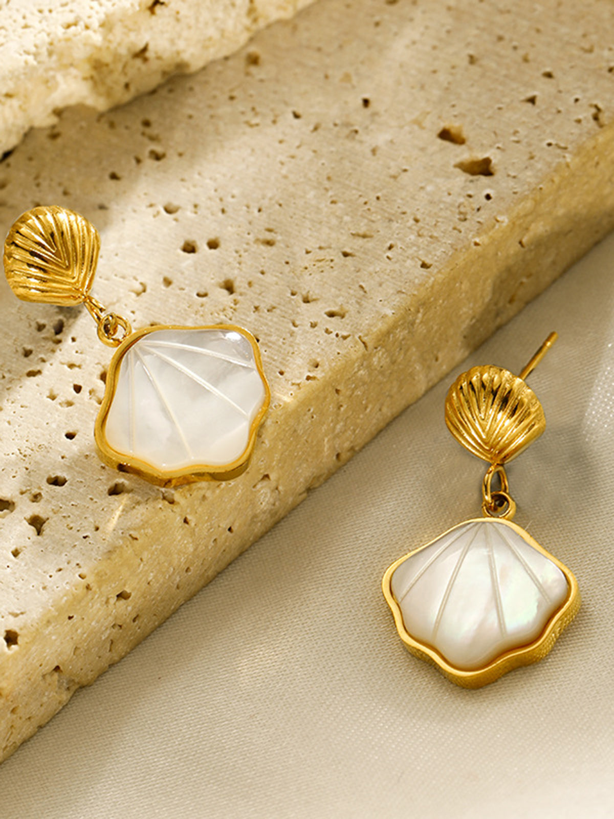 Pearl Seashell Golden Earrings