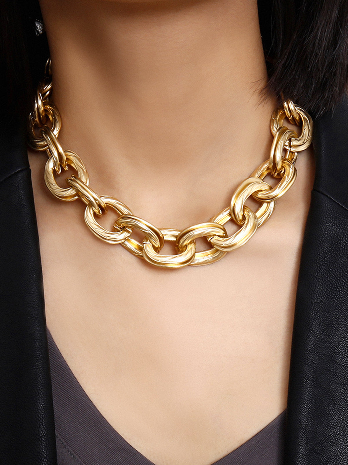 Thick Golden Link Necklace