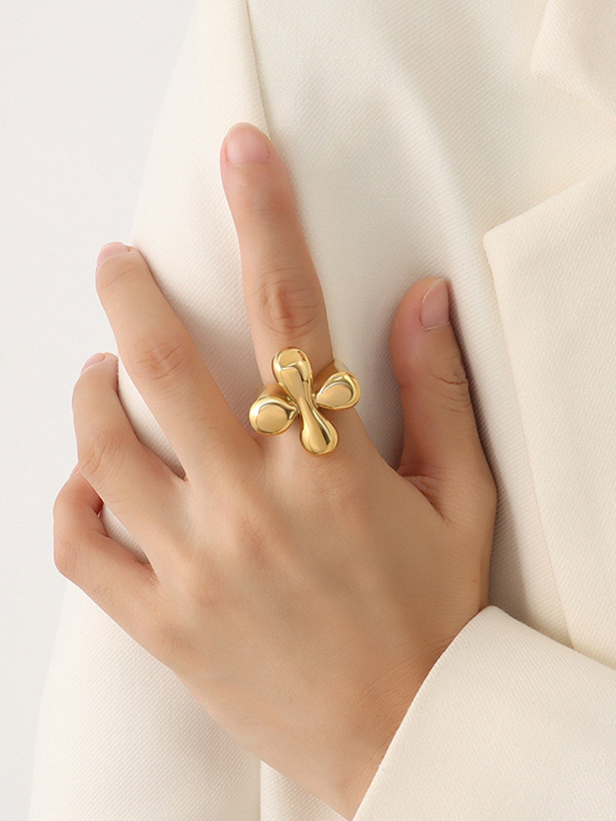 Retro Flower Chunky Ring