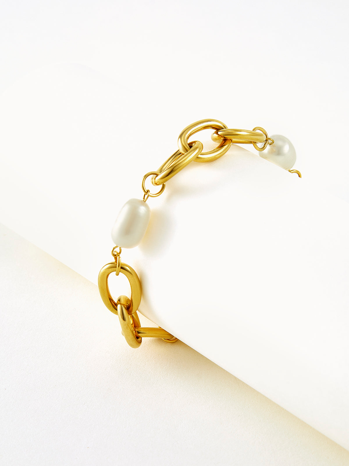 Oval Pearl Golden Chain Bracelet