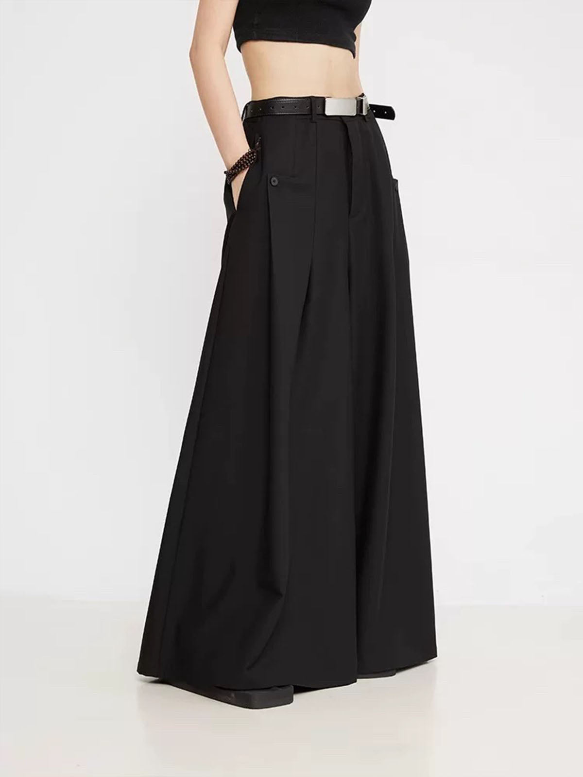 Wide-Leg Pleated Pants Without Belt