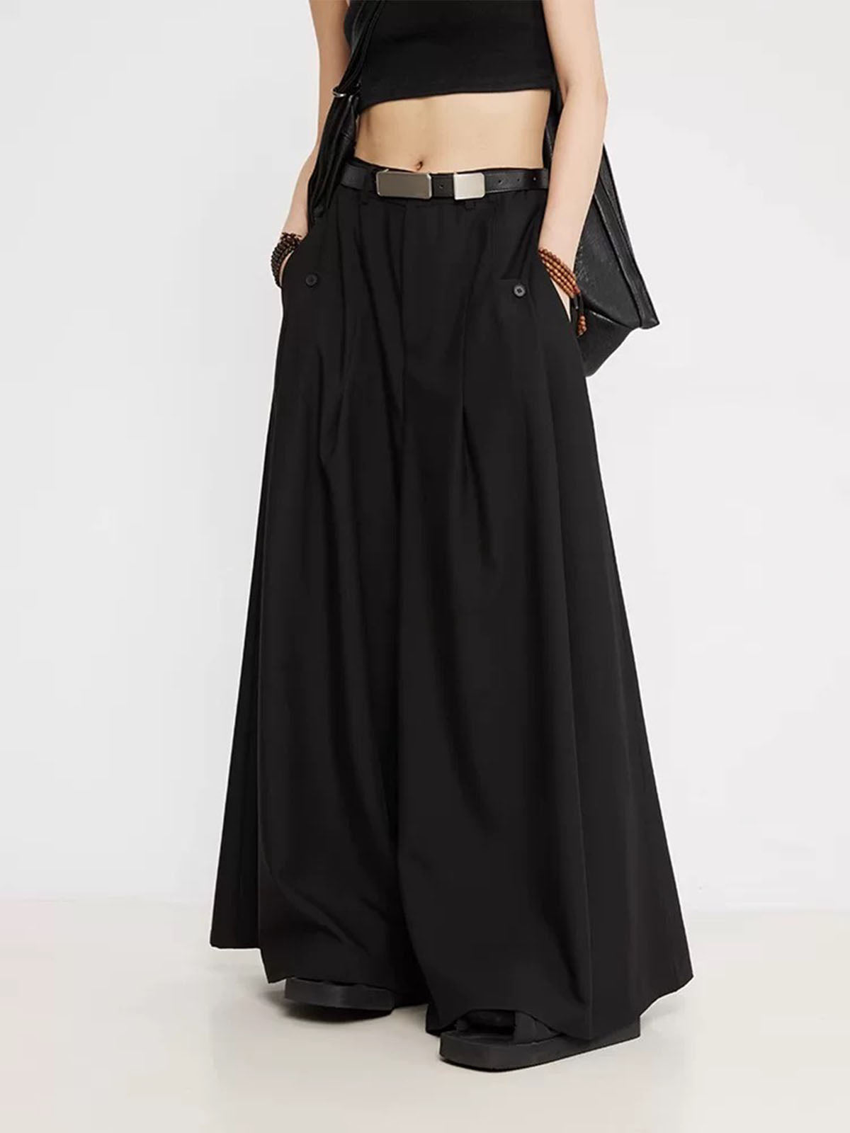 Wide-Leg Pleated Pants Without Belt