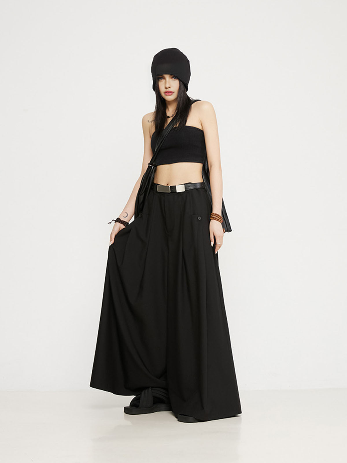 Wide-Leg Pleated Pants Without Belt