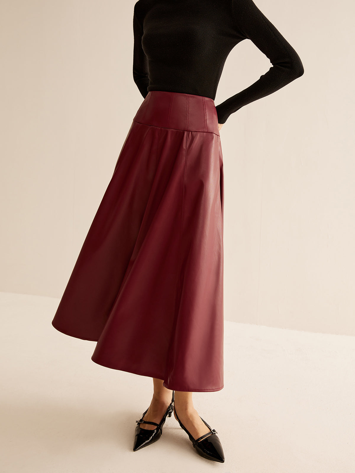 Back Zipper Pleated Faux Leather Skirt