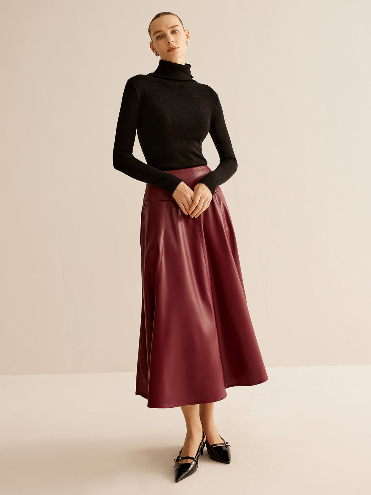 Back Zipper Pleated Faux Leather Skirt