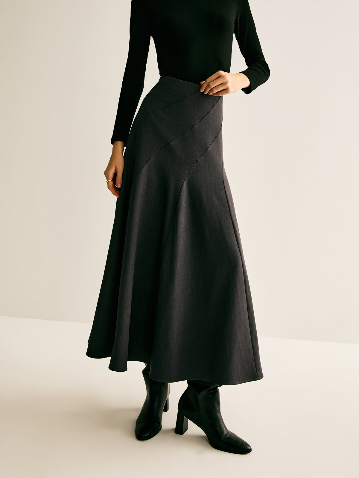 Piping Pleated Zipper Skirt