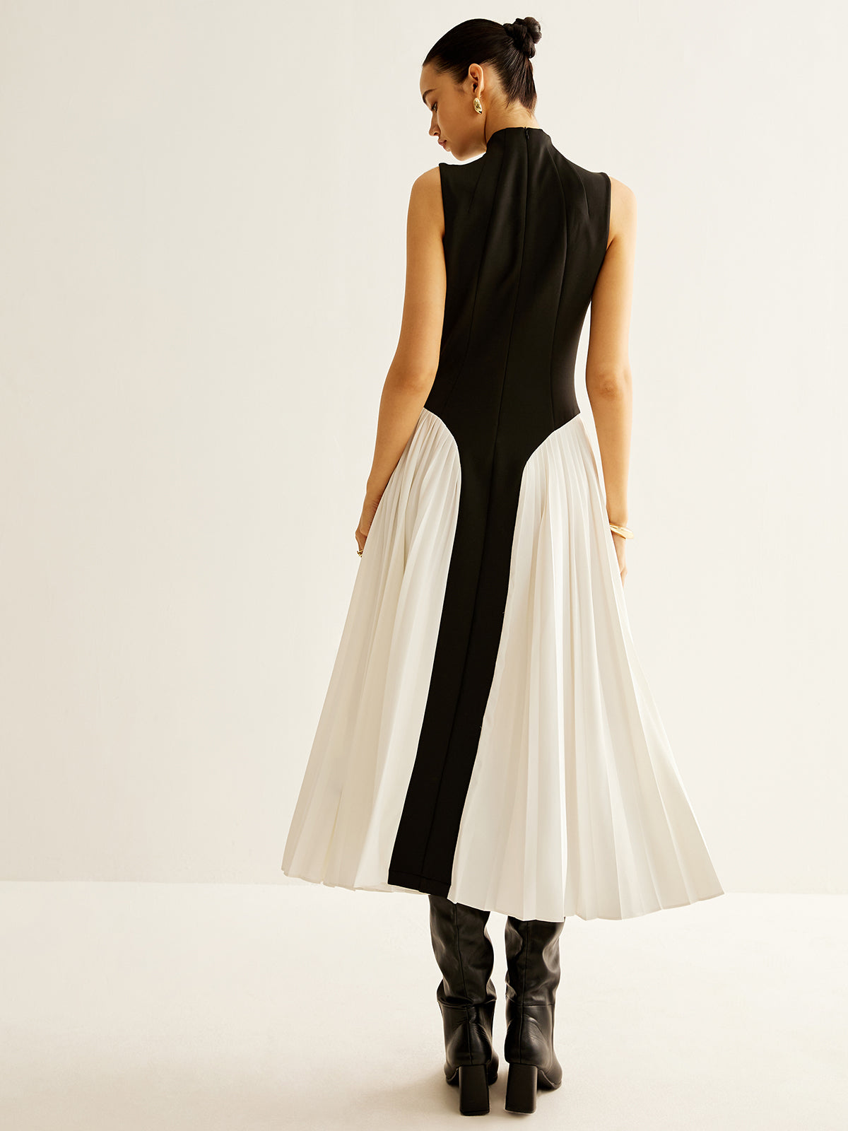 Sleeveless Color Block Pleated Dress