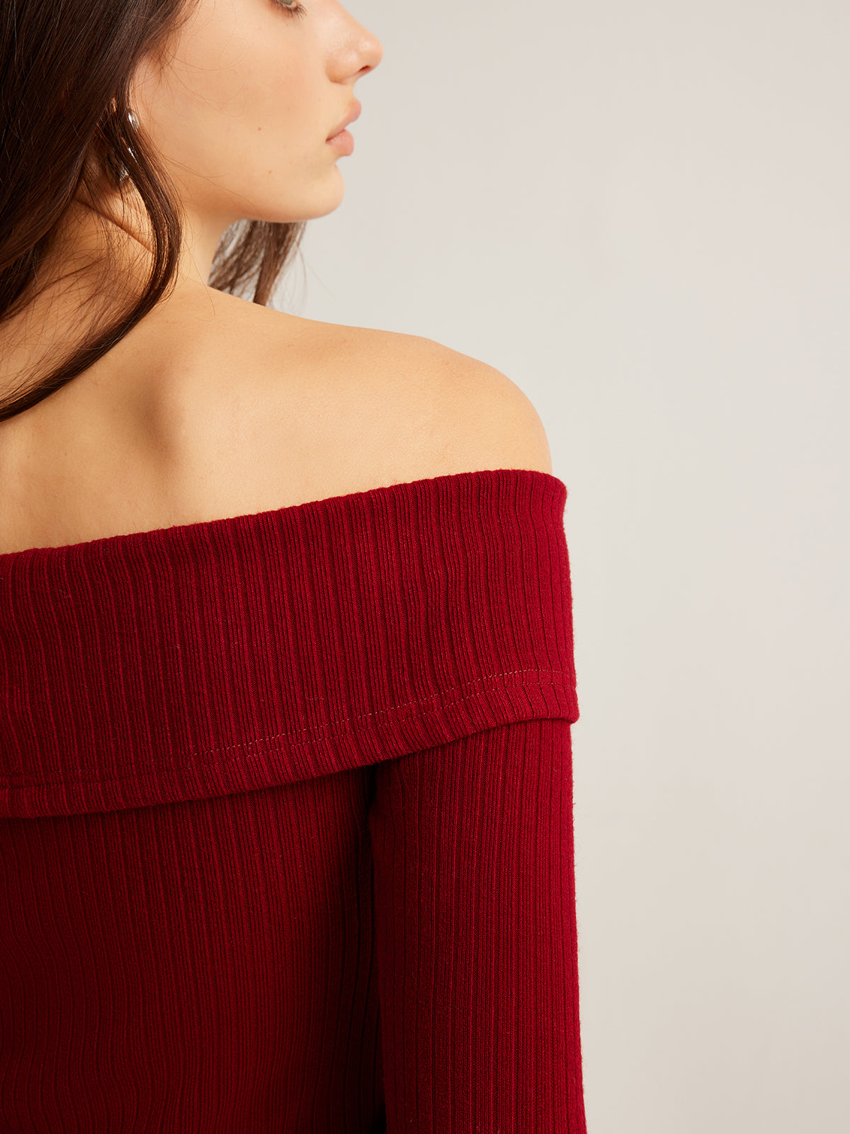 Off-Shoulder Ribbed Slim Top