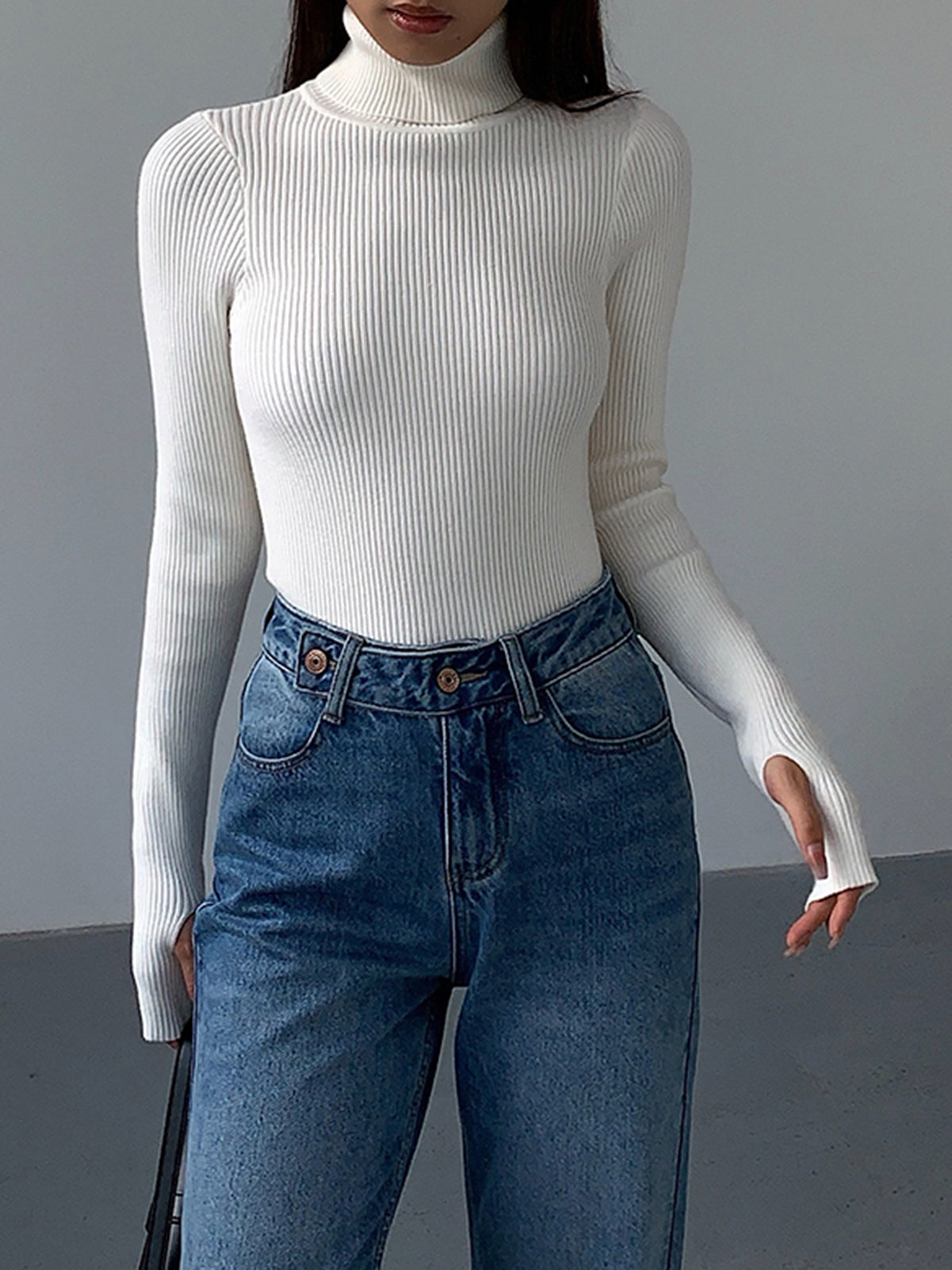 Minimalist Turtleneck Slim Knit Top