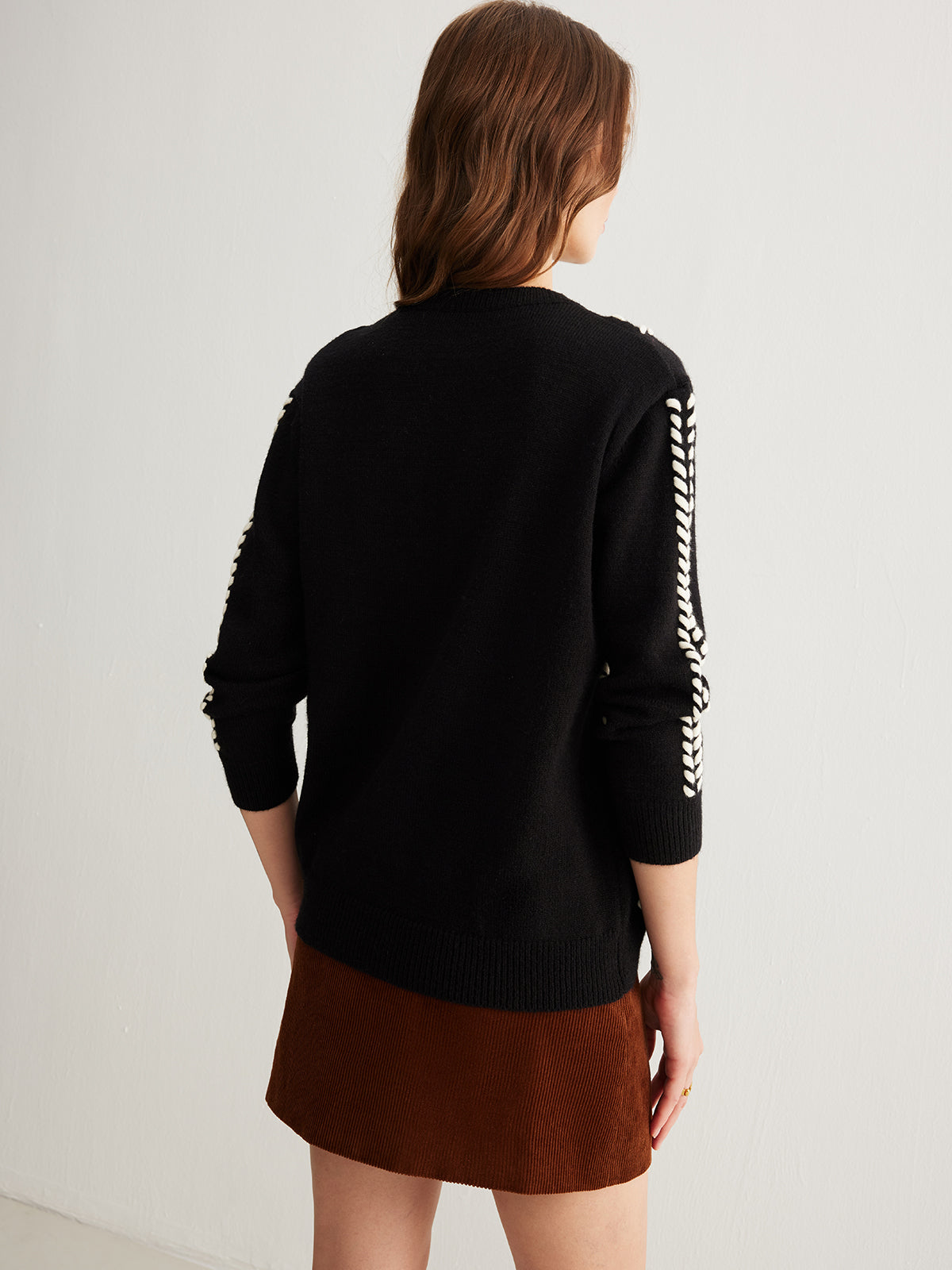 Versatile Contrast Binding Knit Top