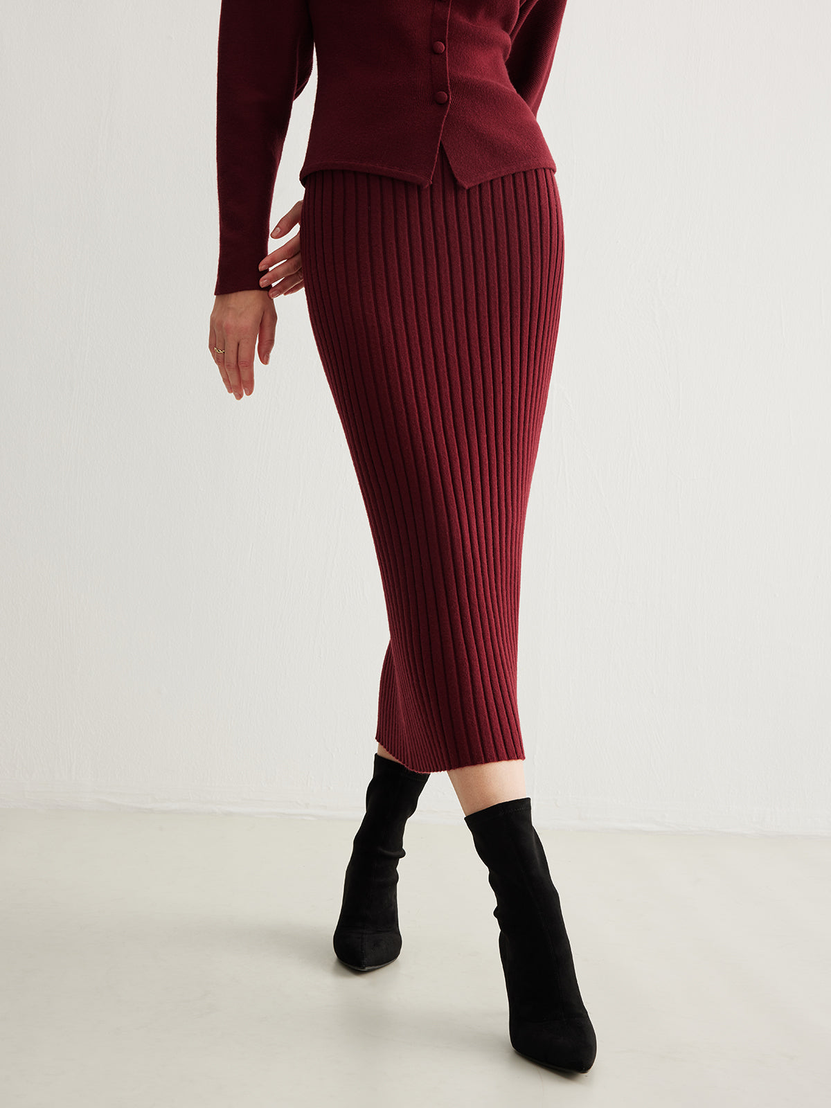 Minimalist Ribbed Sweater Skirt