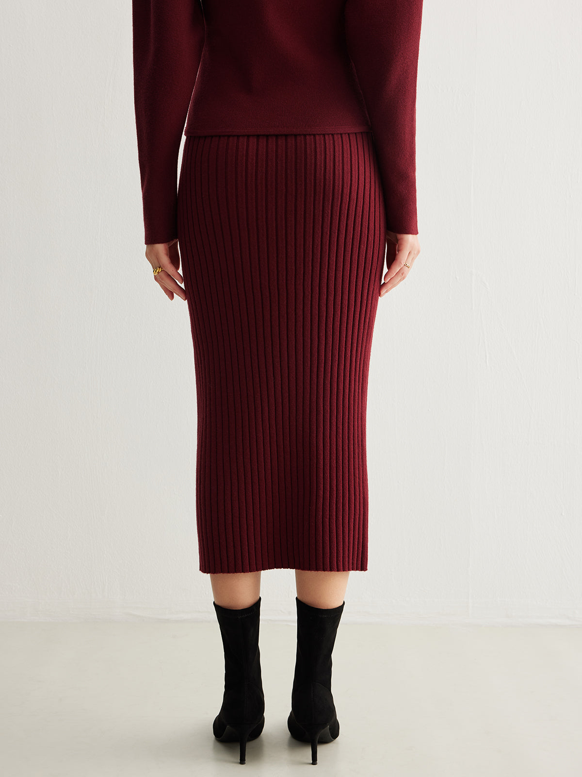 Minimalist Ribbed Sweater Skirt