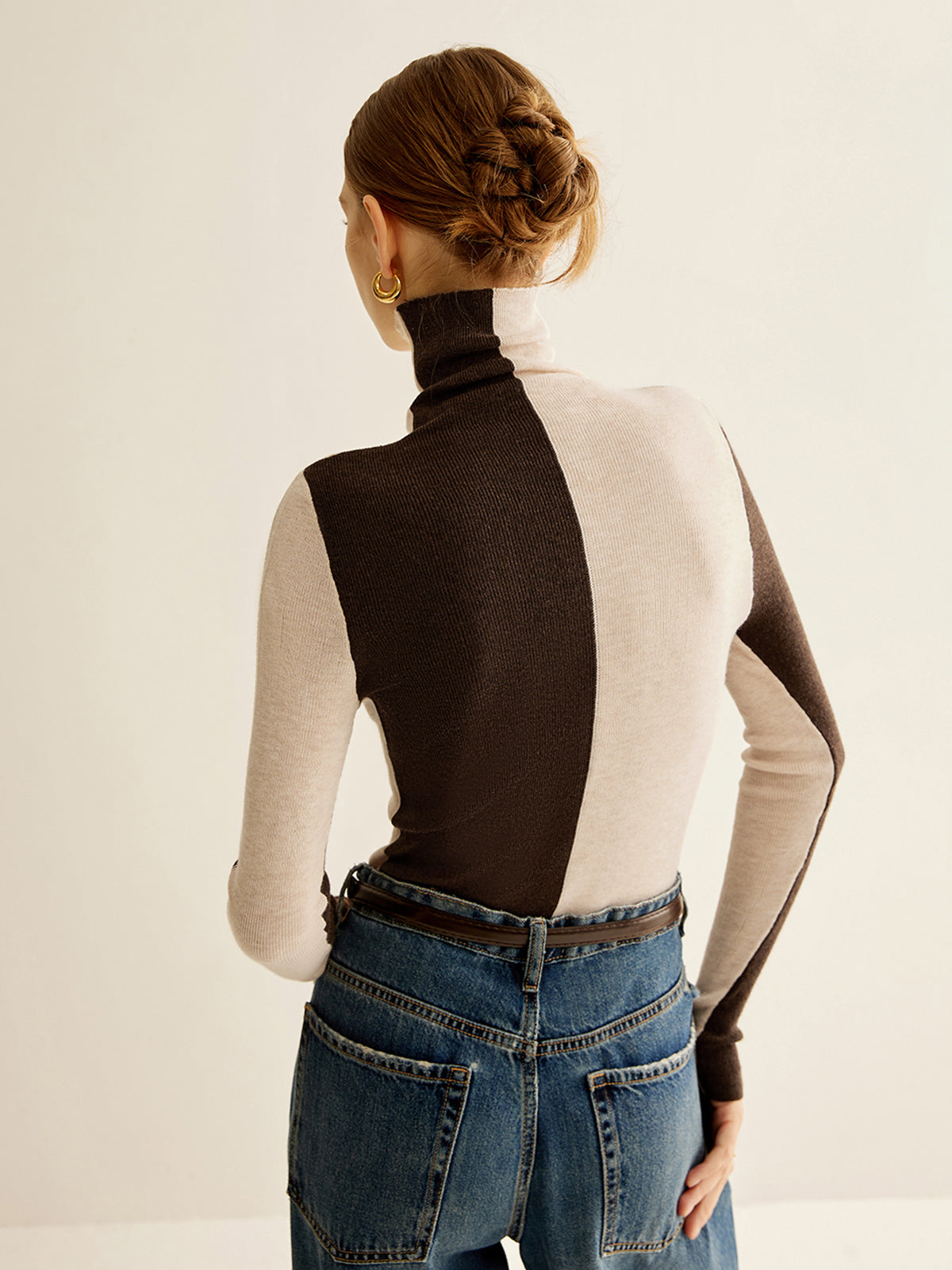 Wool-Blend Turtleneck Color Block Knit Top