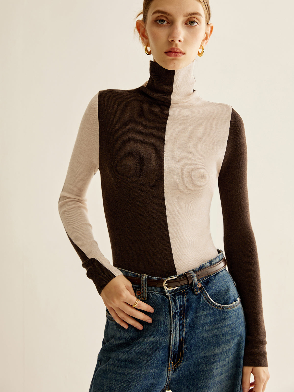 Wool-Blend Turtleneck Color Block Knit Top