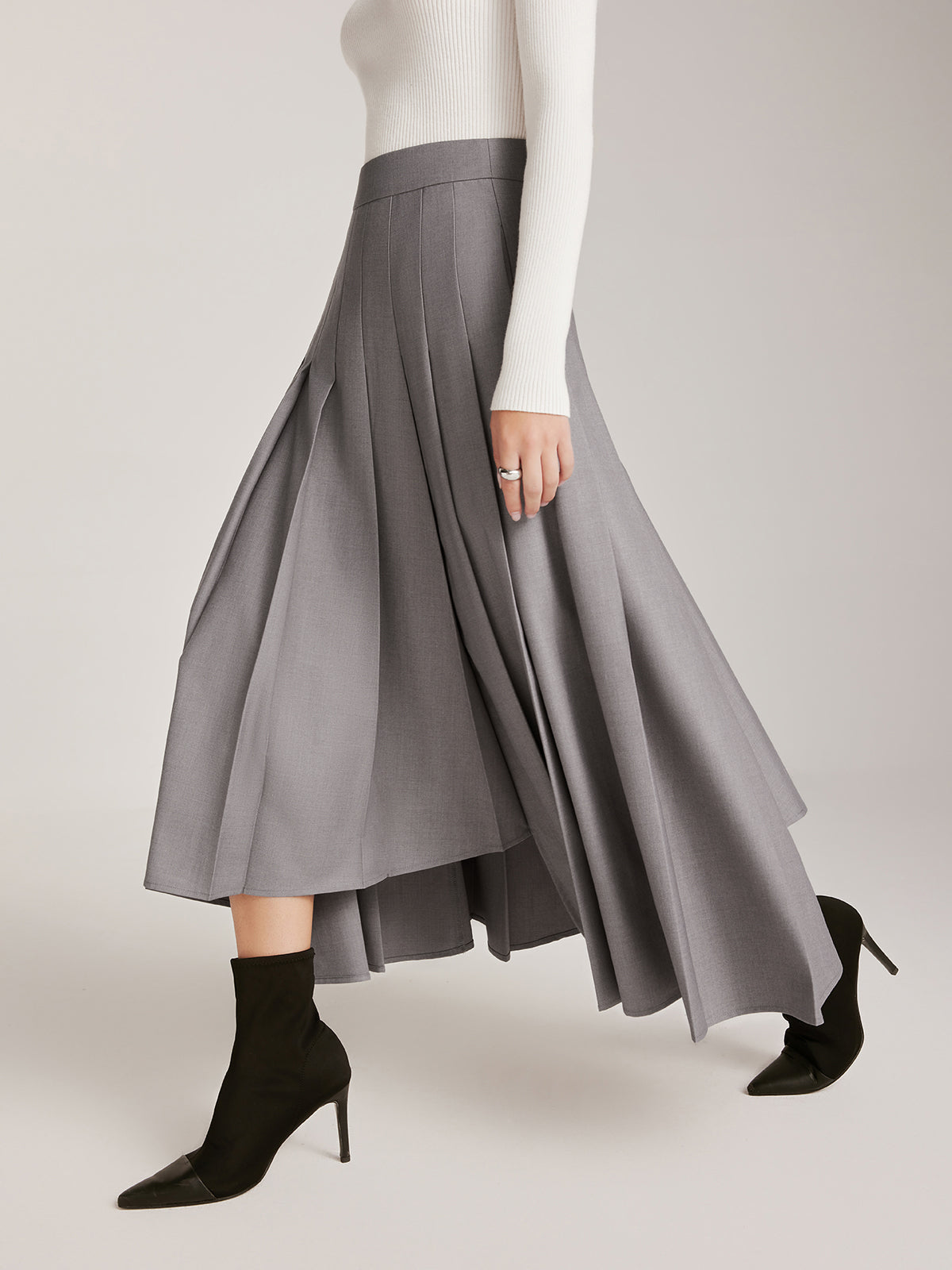 Asymmetrical Pleated Pockets Skirt