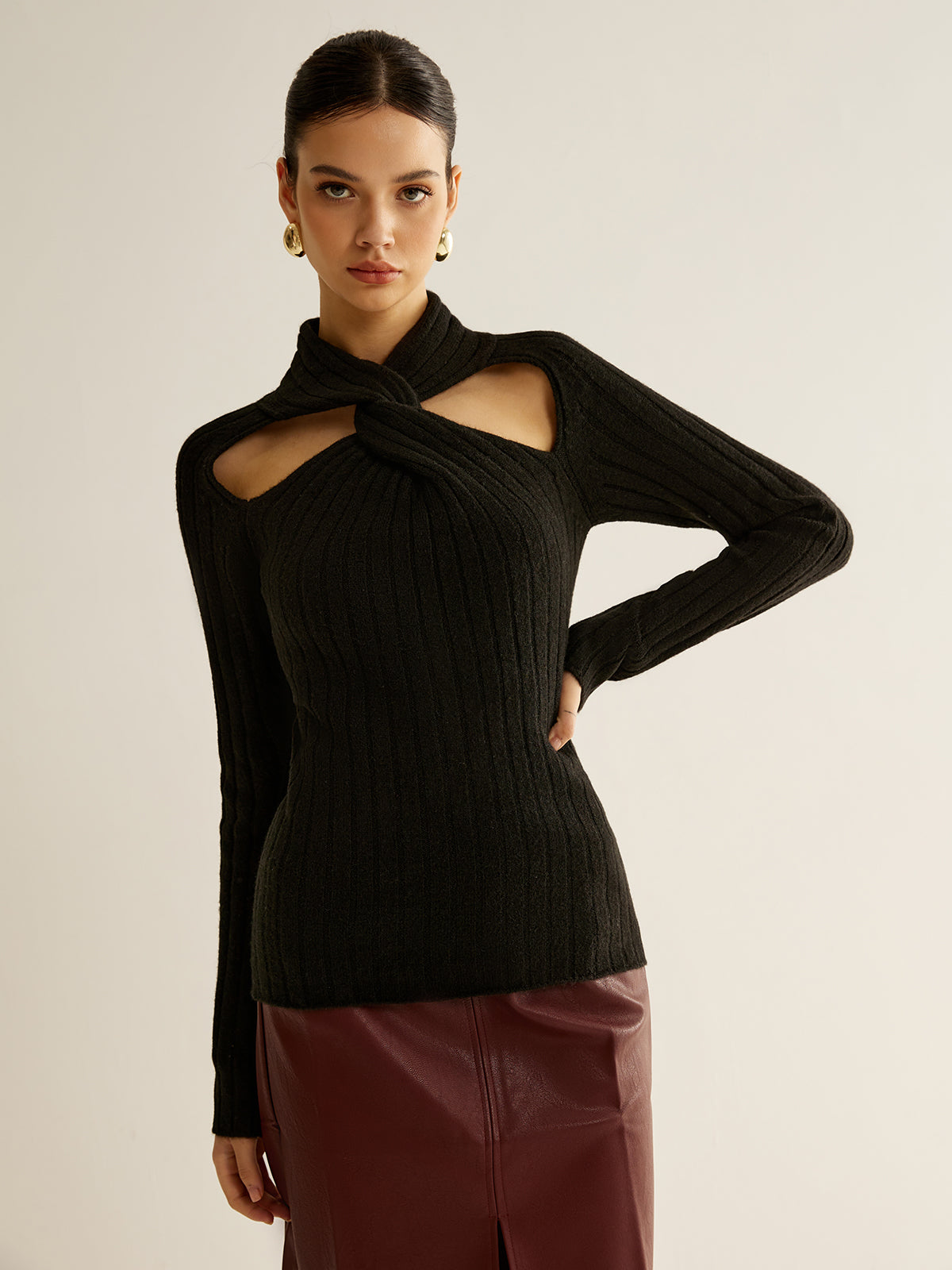 Twist Cutout Slim Knit Top