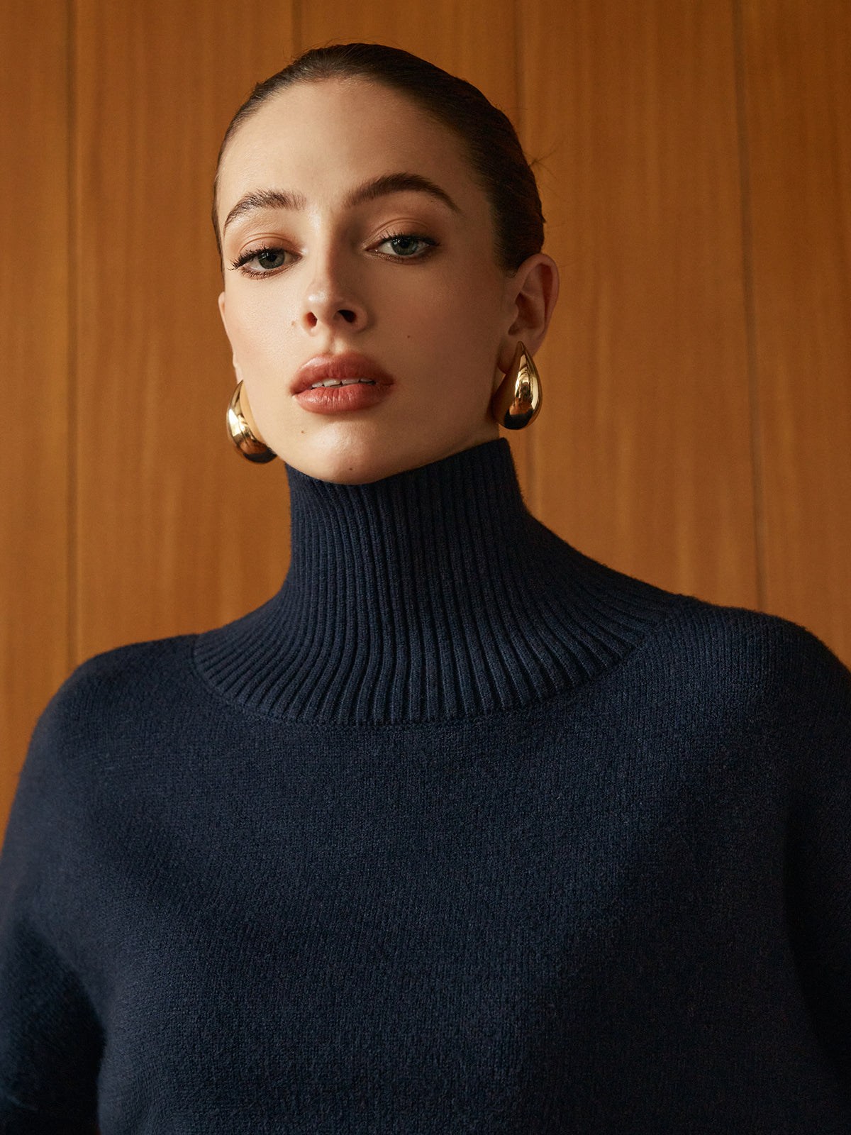 Versatile Plain Turtleneck Sweater