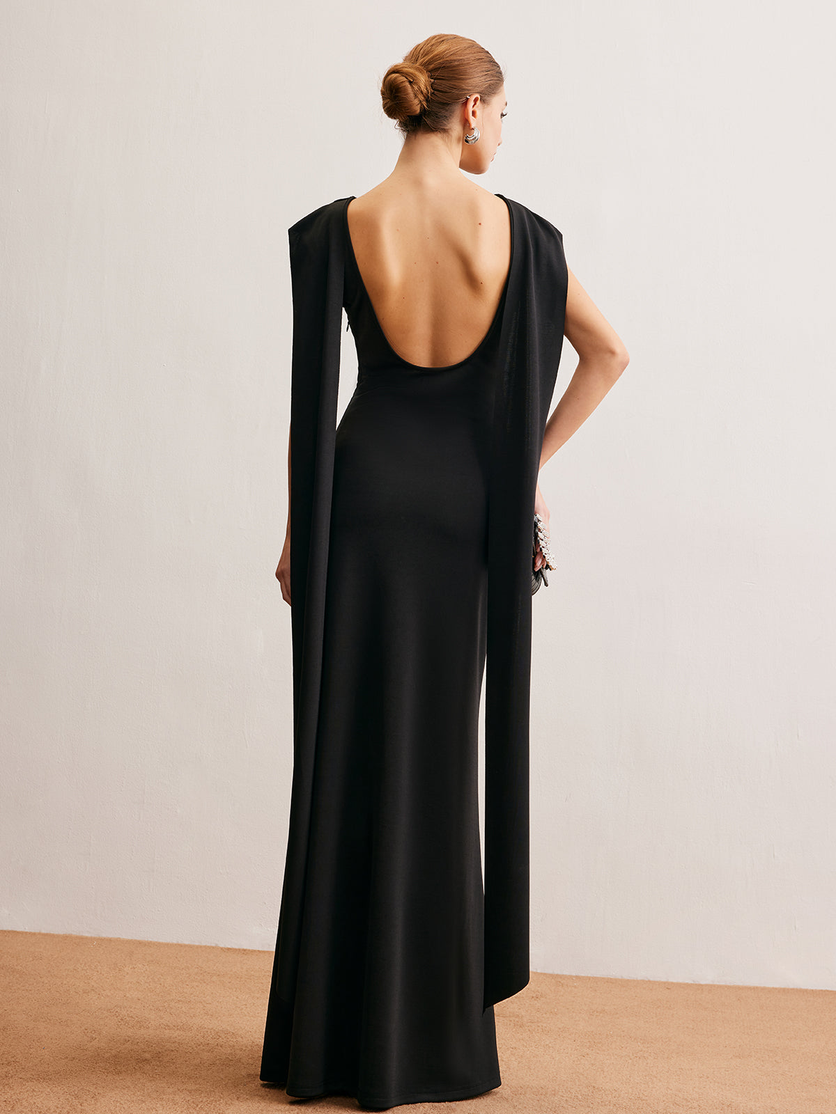 Minimalist Sleeveless Long-Ribbon Dress