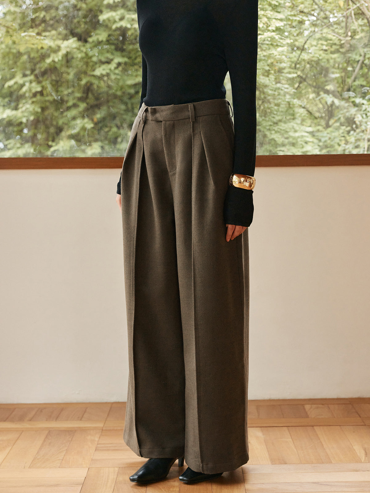 Pleated Wide-Leg Warm Pants