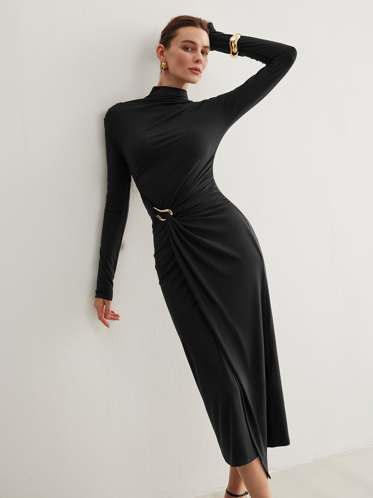 Irregular Metal-Ring Slit Pleated Dress