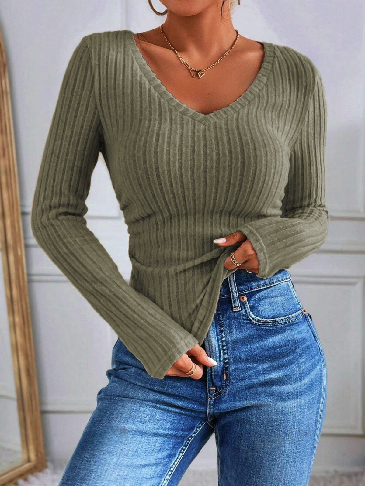 V-Neck Ribbed Skinny Blouse