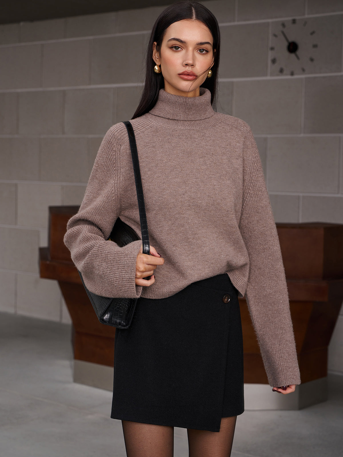 Ribbed Turtleneck Short Sweater