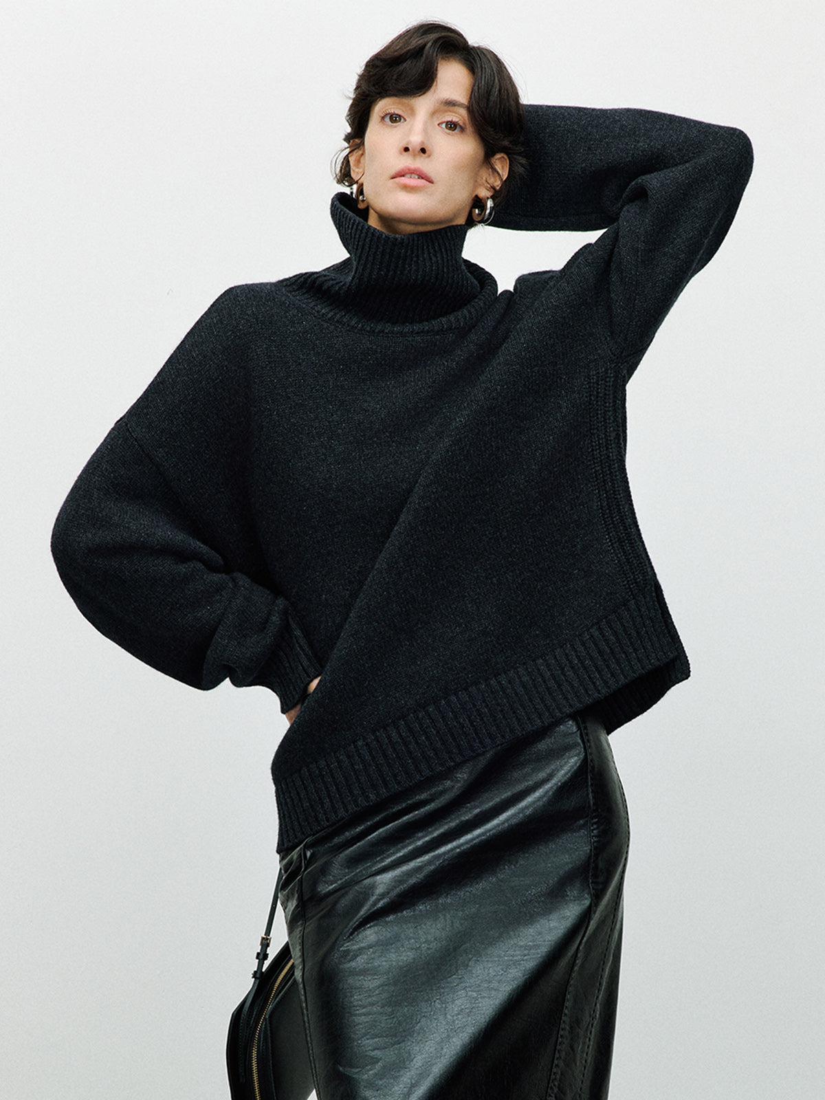 Versatile Plain Turtleneck Sweater